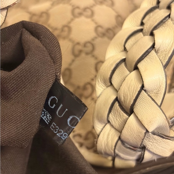 Gucci Tan and Cream Pelham Shoulder Bag - Picture 10 of 16